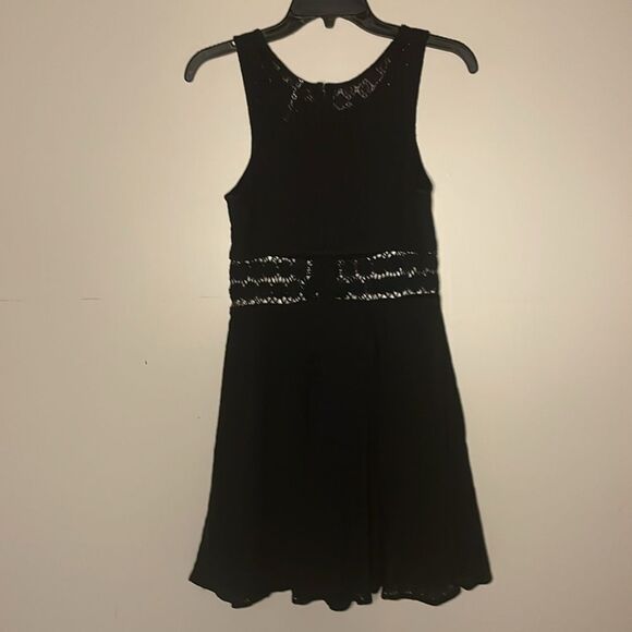 Free People- Black Lace Crochet Daisy Cutout Mini Sleeveless Skater Dress Size 4 - Picture 3 of 13